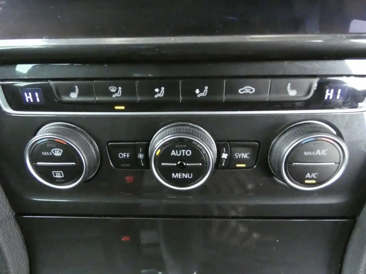 2019-volkswagen-golf-10-tsi-match-edition-hatchback-big-11