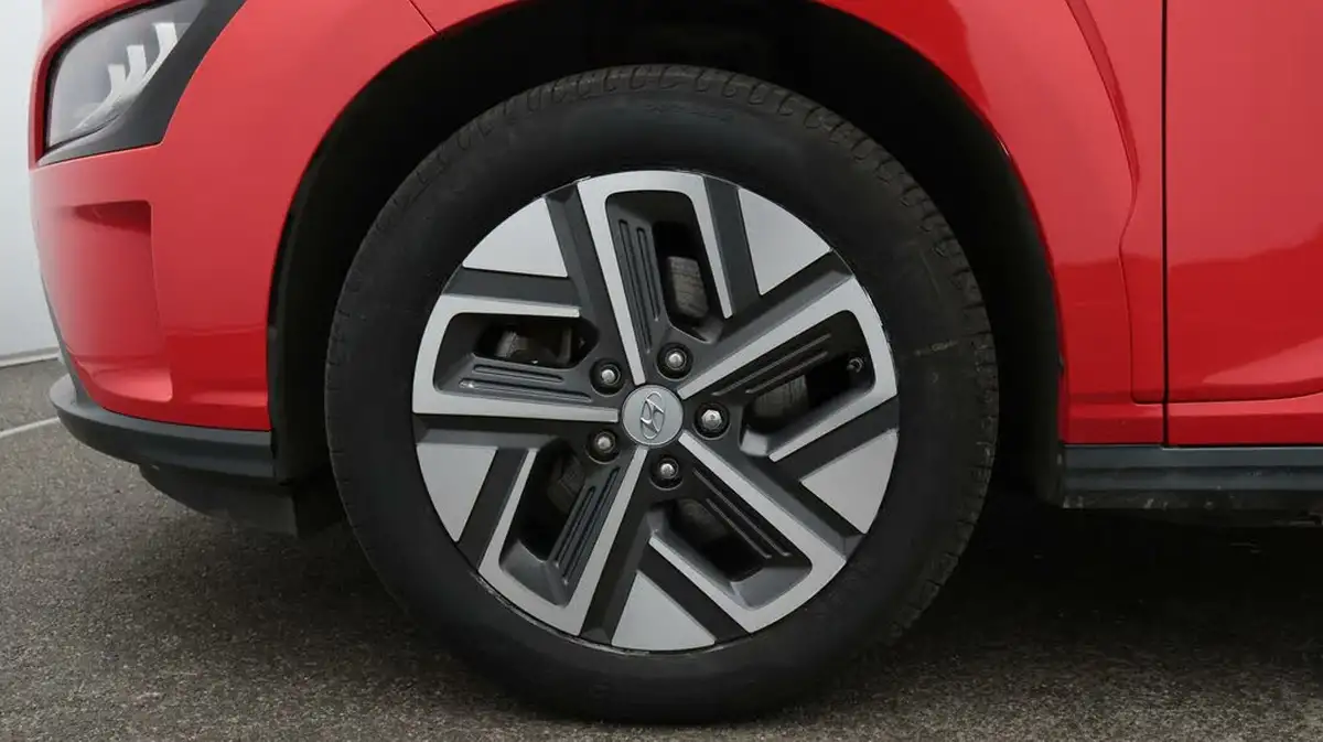 2022-hyundai-kona-e-premium-204ps-64kwh-7kw-obc-big-18