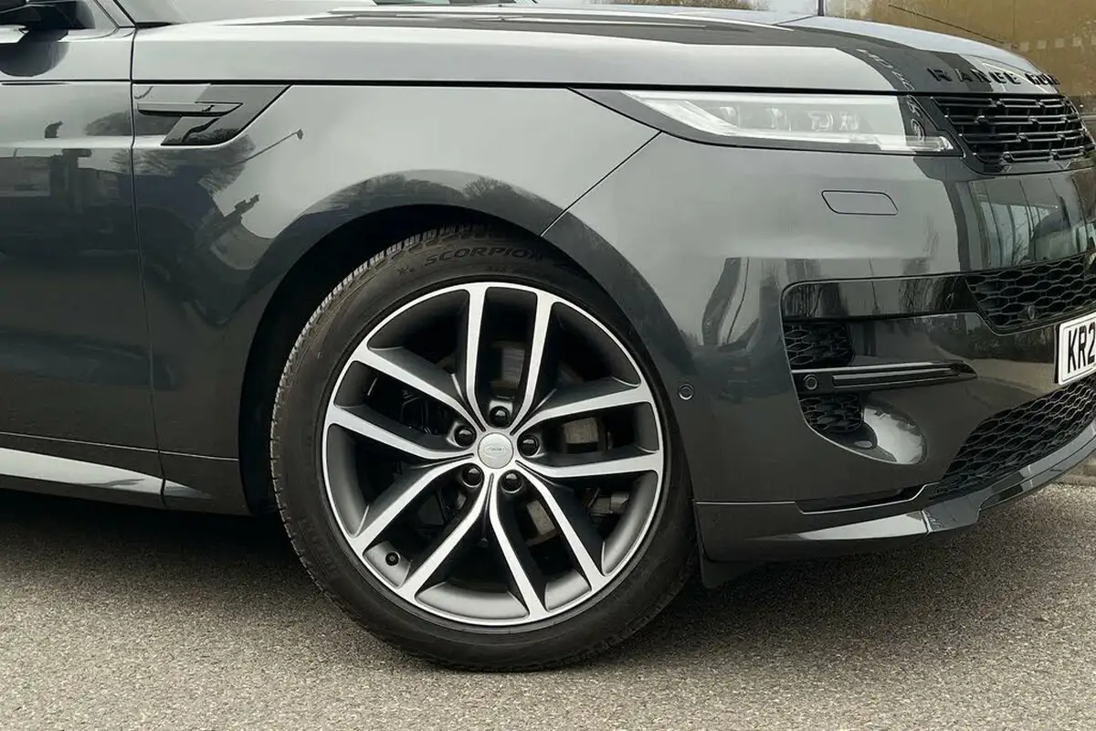 2024-land-rover-range-rover-sport-30-d300-dynamic-se-big-7