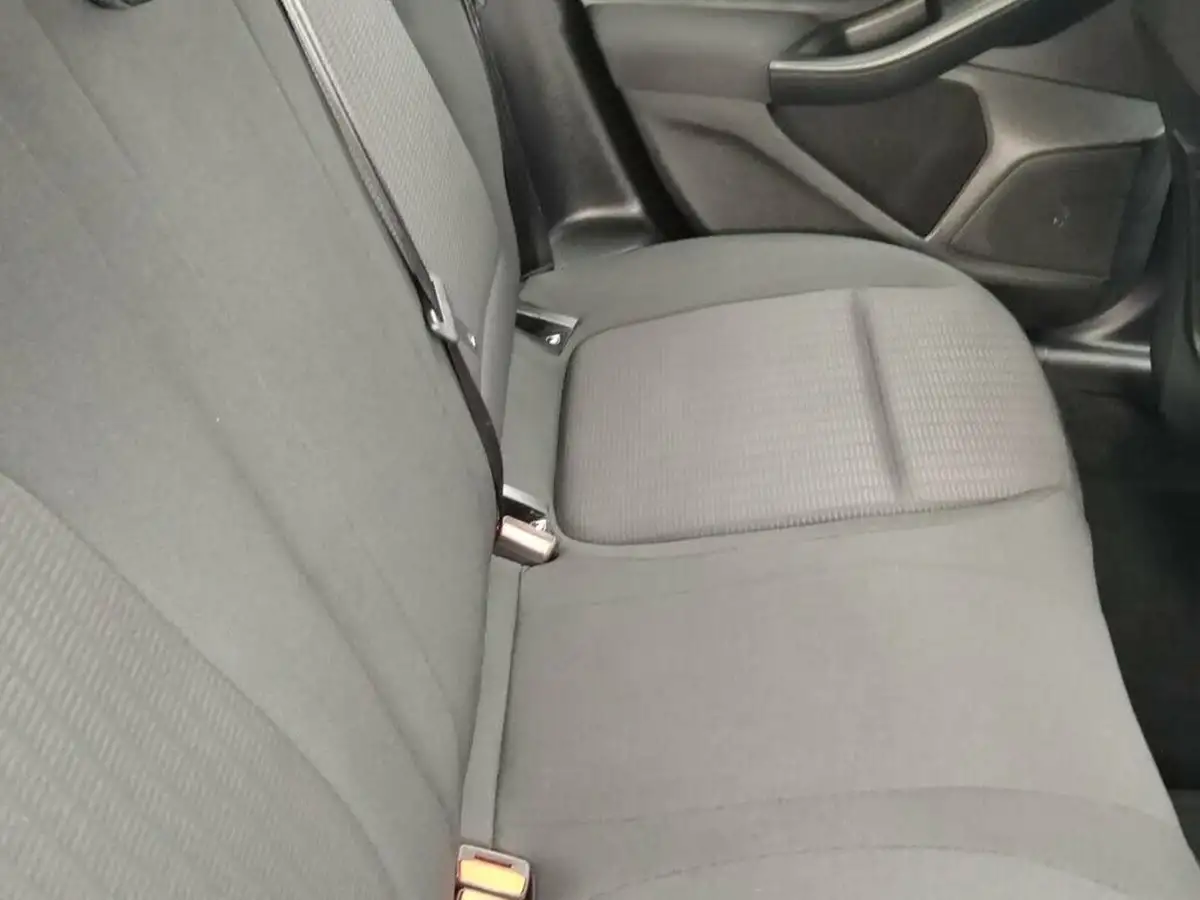 2018-ford-focus-15-style-95ps-hatchback-big-14