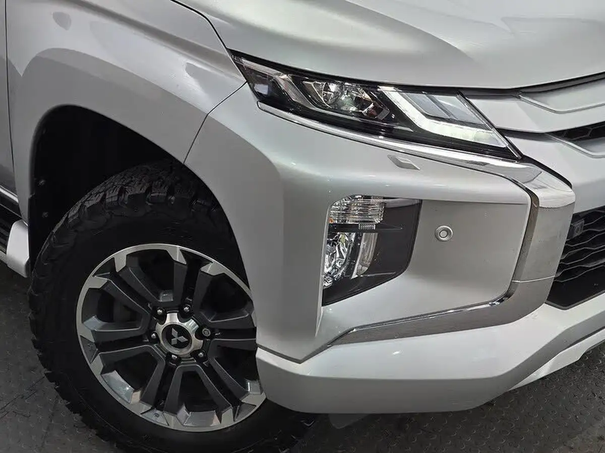 2020-mitsubishi-l200-22di-d-barbarian-x-big-4