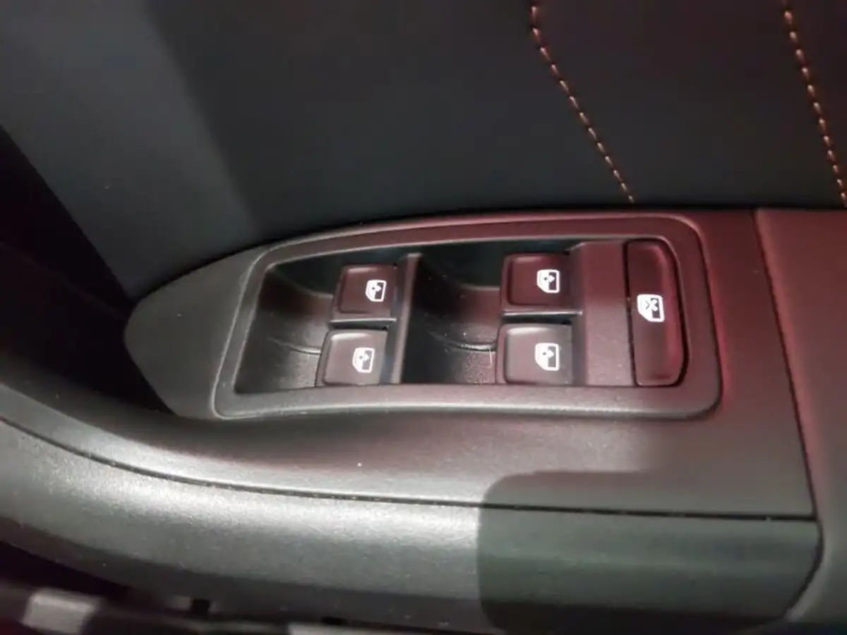 2024-cupra-ateca-15-ecotsi-v2-big-18