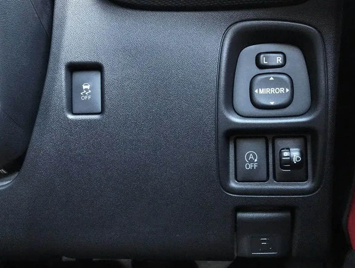 2021-citroen-c1-10-vti-shine-5d-big-27
