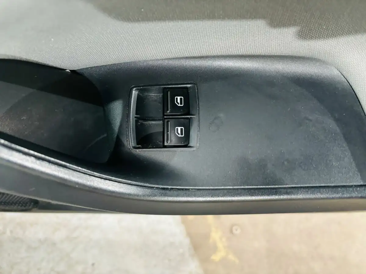 2013-seat-ibiza-14-toca-16v-84ps-sportcoupe-3d-big-18