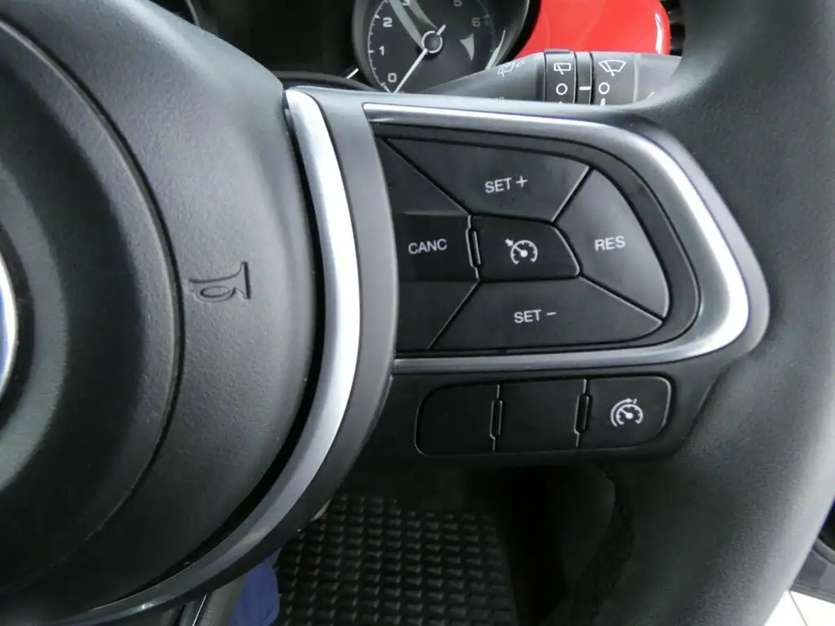 2022-fiat-500x-13-firefly-turbo-red-big-14