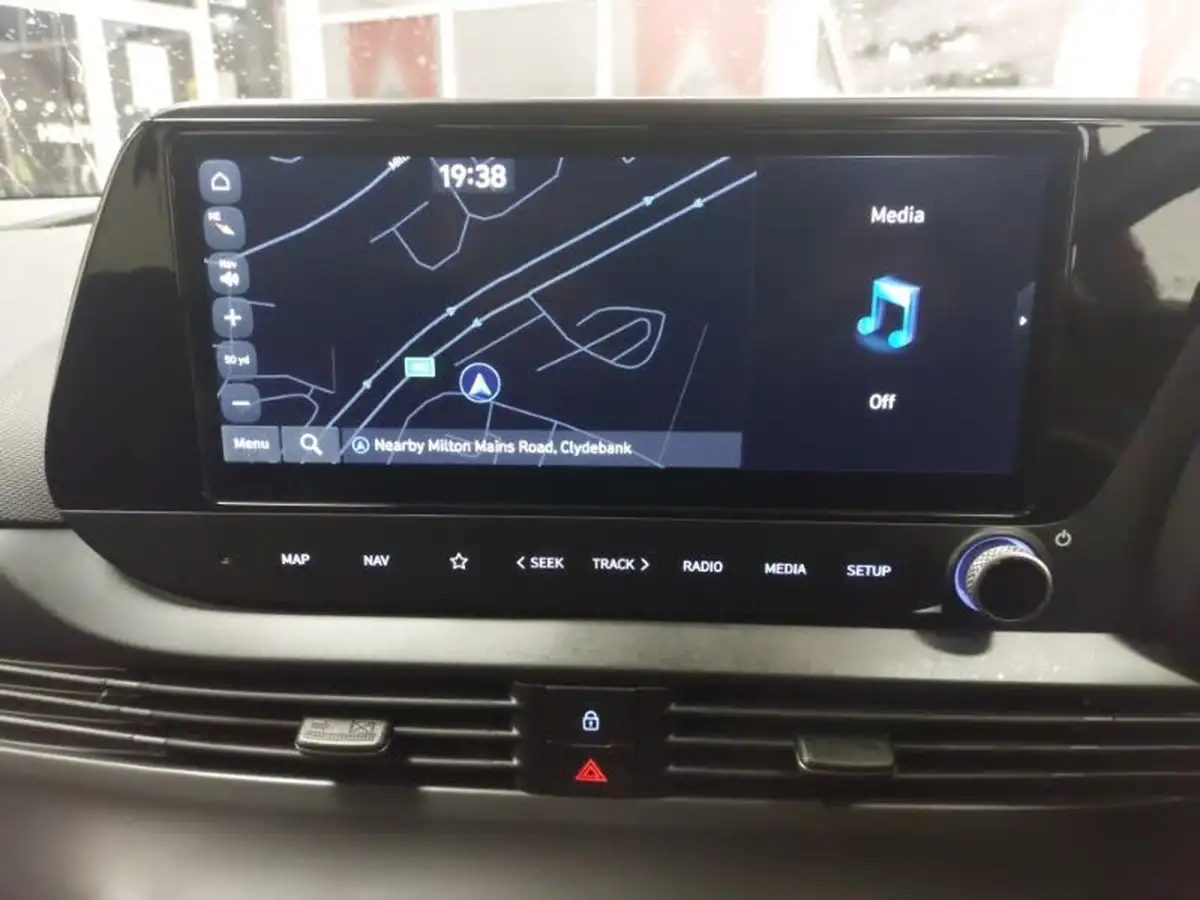 2023-hyundai-bayon-10-t-gdi-premium-120ps-dct-big-15
