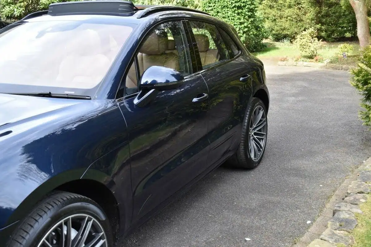 2020-porsche-macan-29-turbo-big-42