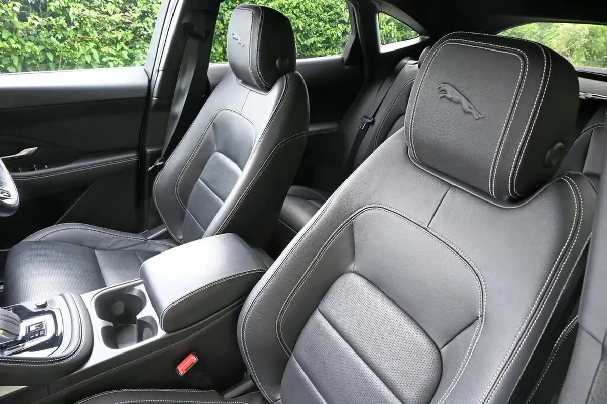 2021-jaguar-e-pace-20-d200-r-dynamic-se-big-23