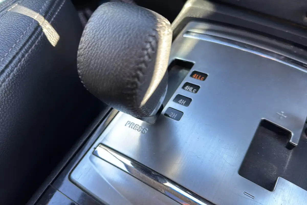 2015-mitsubishi-shogun-32td-sg3-187bhp-big-31
