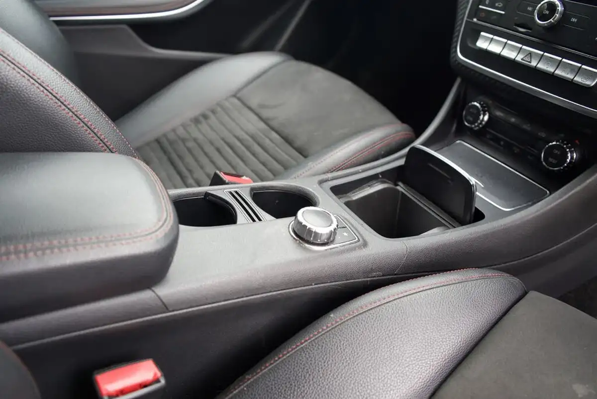 2016-mercedes-benz-a-class-21d-a200d-amg-line-136ps-premiumss-7g-dct-big-19