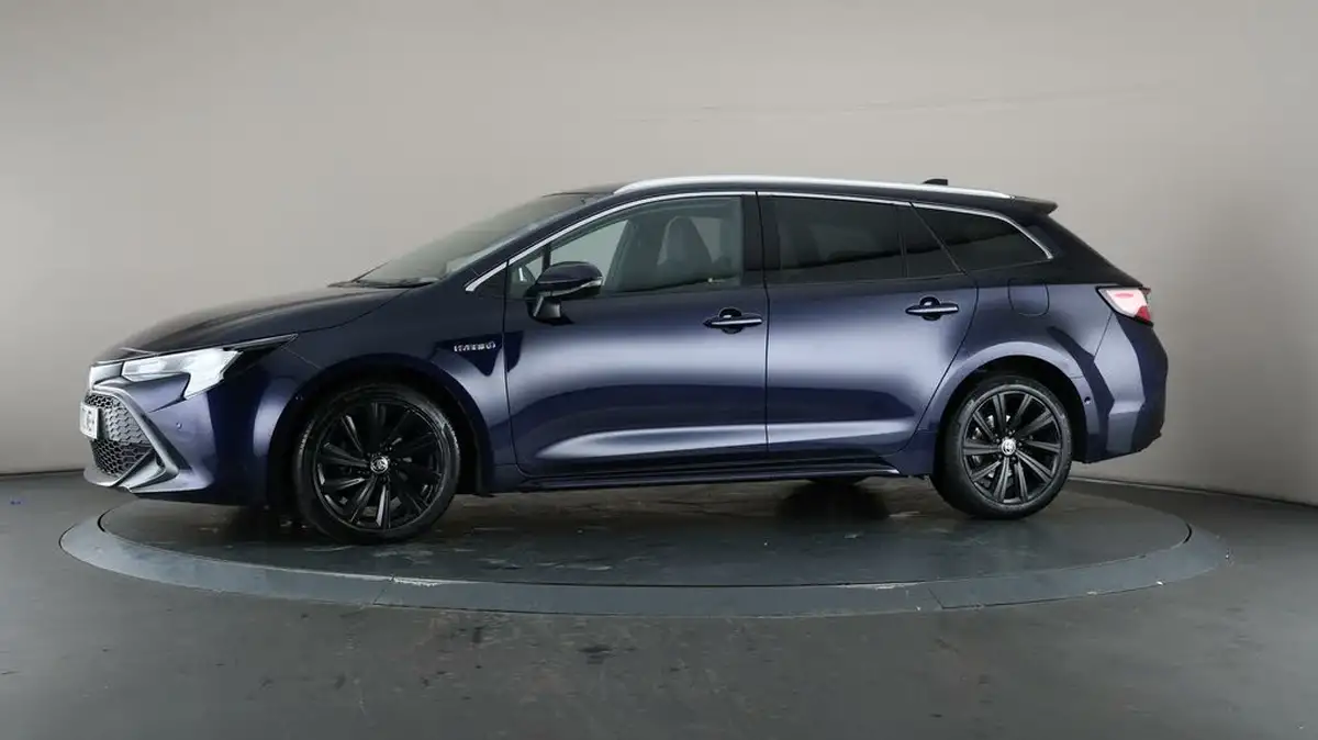 2021-toyota-corolla-18-vvt-i-design-trk-touring-sports-5d-big-39