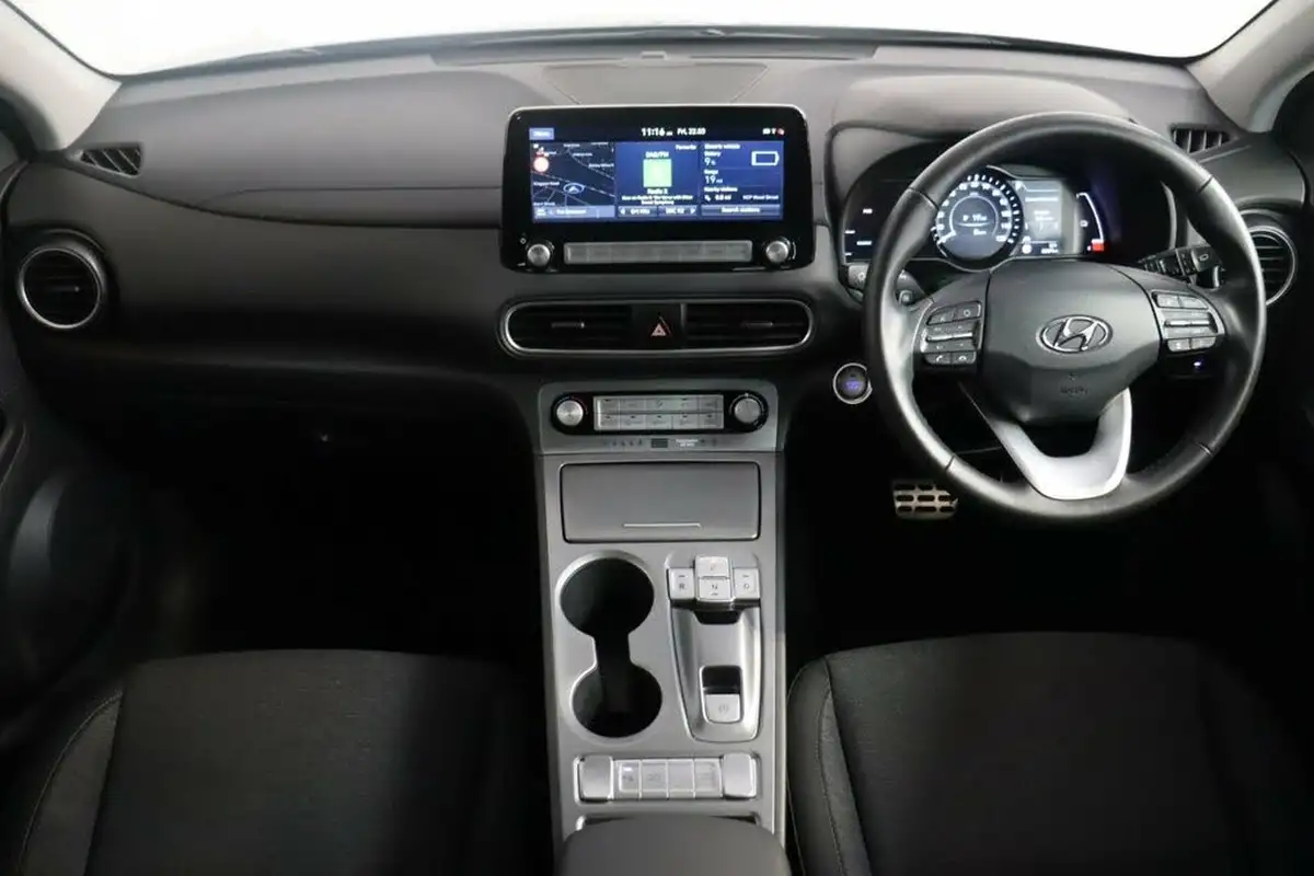 2020-hyundai-kona-e-premium-204ps-big-2