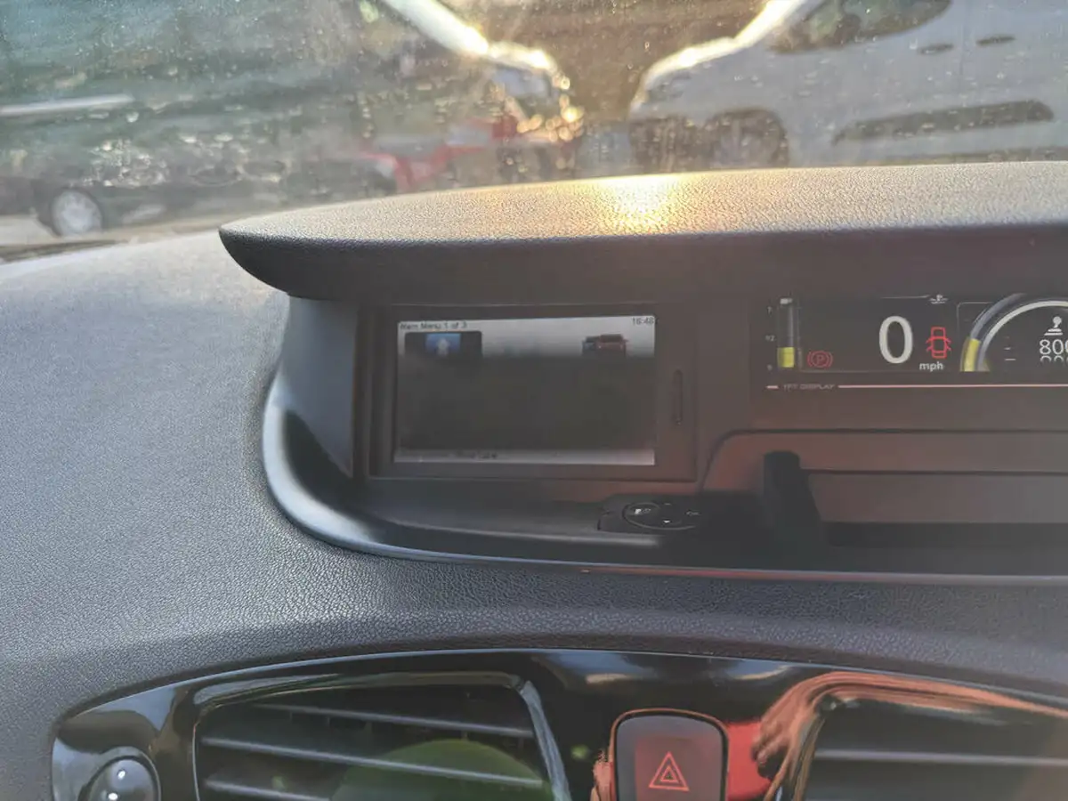 2014-renault-grand-scenic-15dci-dynamique-tom-tom-energy-ss-big-63