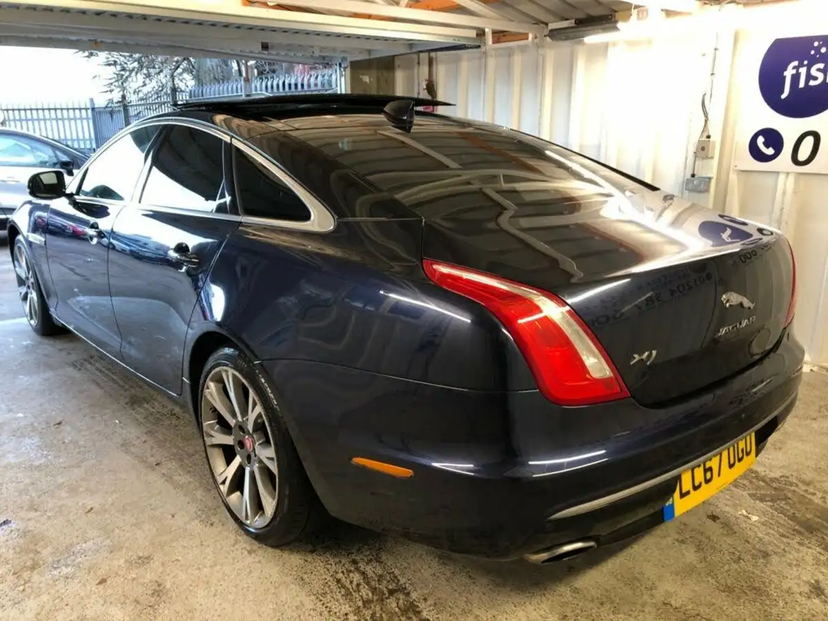 2017-jaguar-xj-series-30td-xj-premium-luxury-swb-big-6