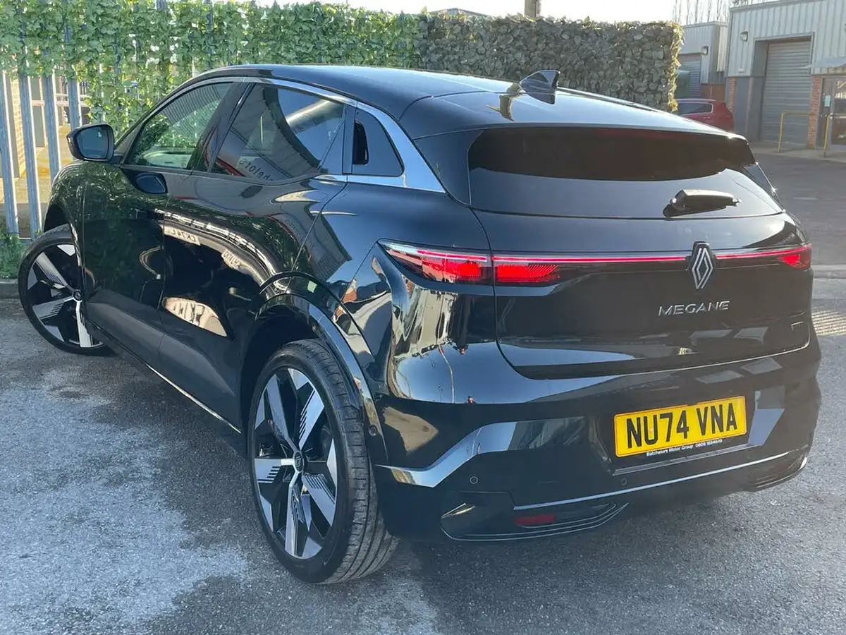 2024-renault-megane-e-tech-e-techno-e-tech-comfort-range-big-1