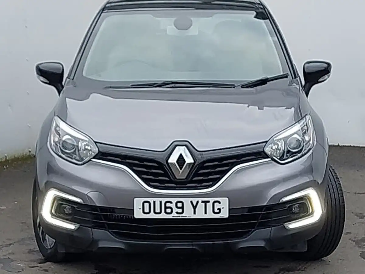 2019-renault-captur-09-tce-iconic-big-12
