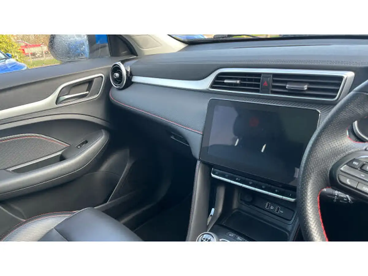 2022-mg-zs-suv-10t-gdi-exclusive-big-13