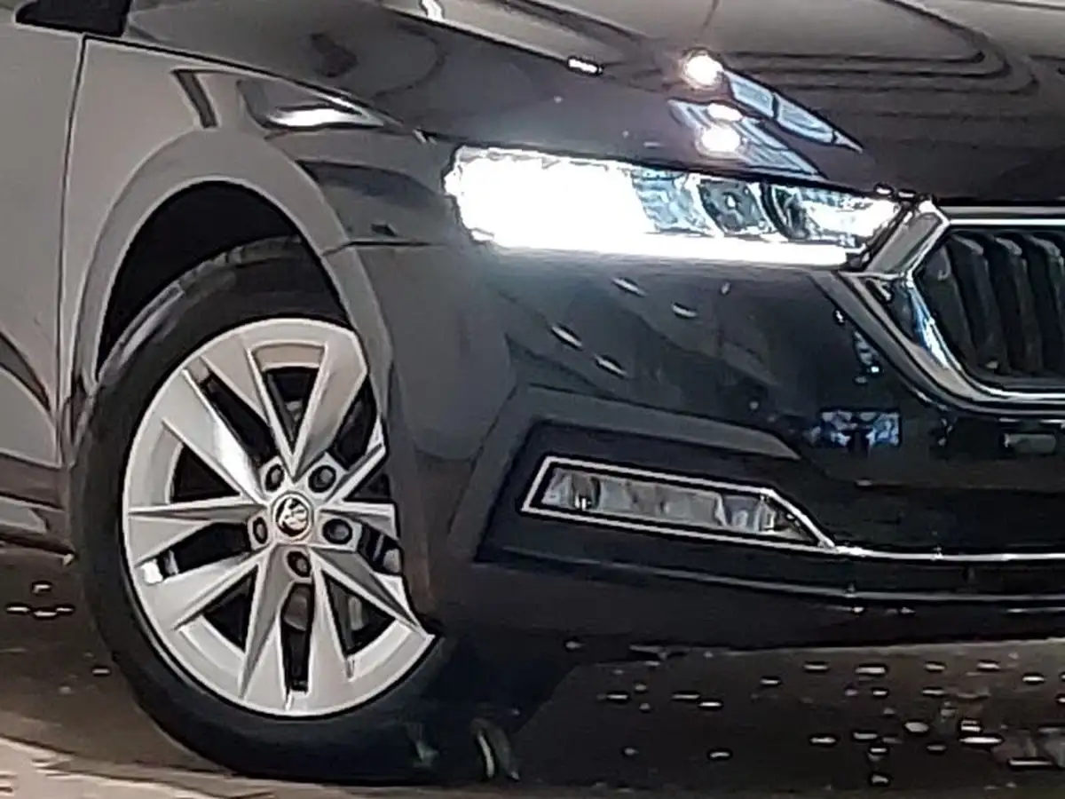 2023-skoda-octavia-20tdi-se-l-150ps-hatchback-dsg-big-8