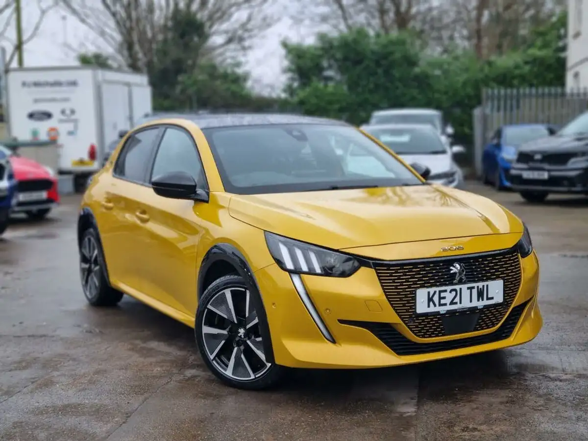 2021-peugeot-208-e-gt-50kwh-big-0