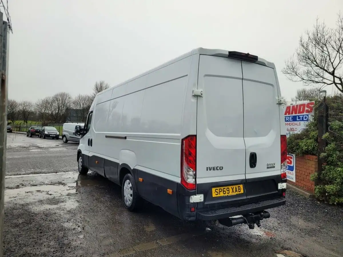 2019-iveco-daily-s-class-23td-35s14v-3520lmm-h3-big-9