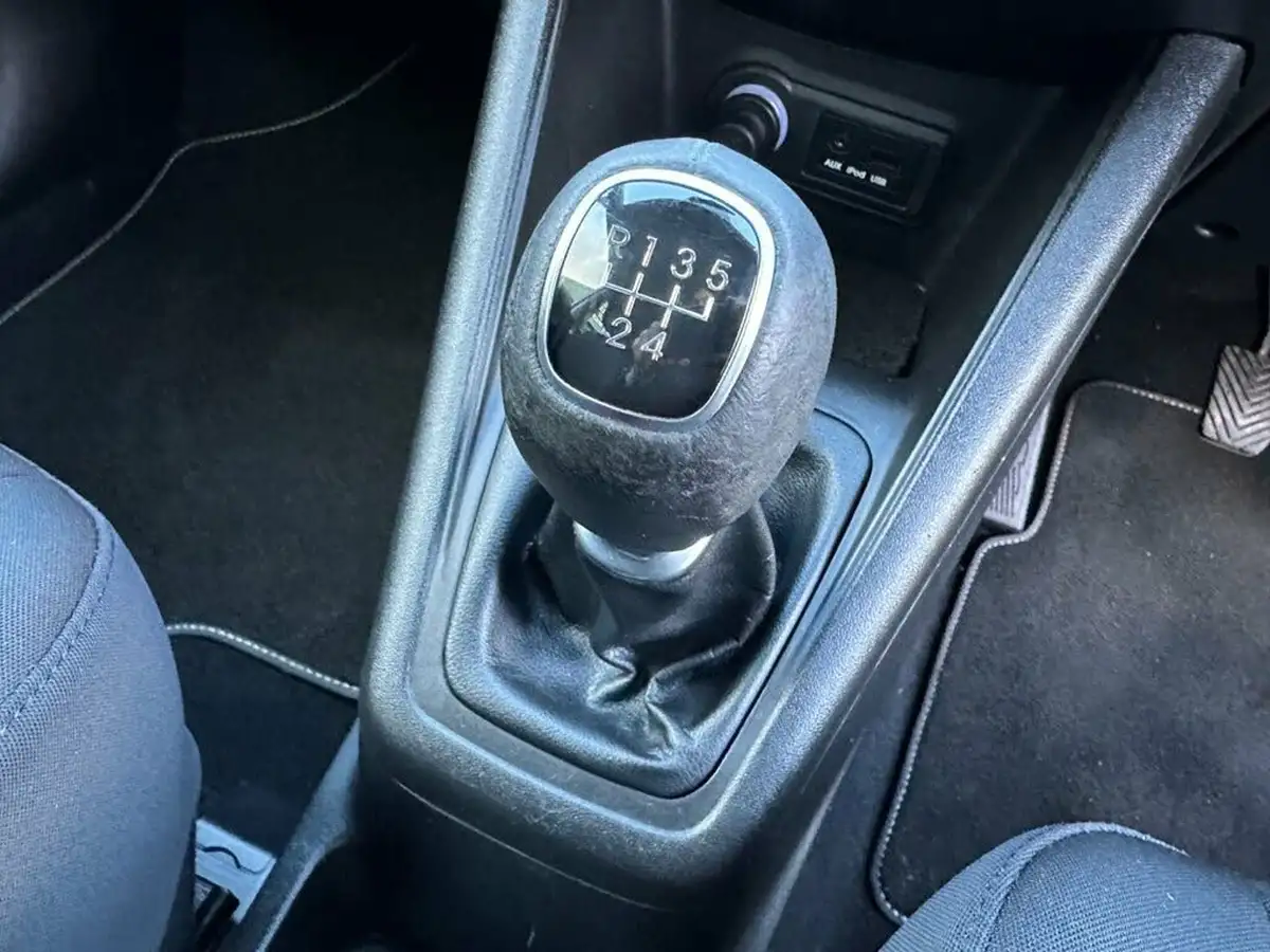 2012-hyundai-ix20-14-active-big-17