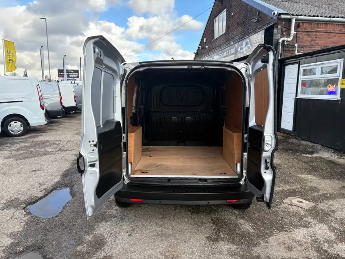 2022-fiat-doblo-cargo-16jtd-l1h1-tecnico-panel-van-big-9