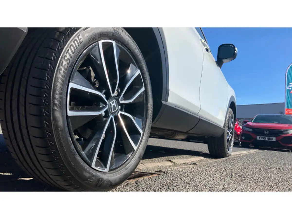 2022-honda-hr-v-15-i-mmd-elegance-big-17