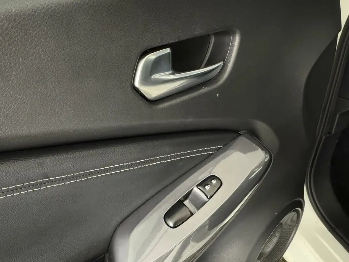 2023-nissan-juke-10-dig-t-n-connecta-dct-big-9
