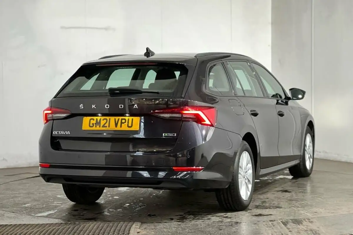 2021-skoda-octavia-10-tsi-e-tec-se-technology-estate-big-22
