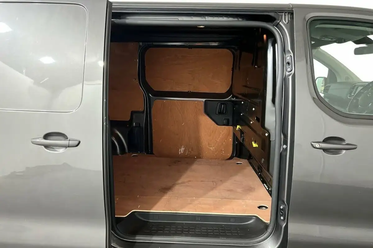 2022-citroen-dispatch-20bluehdi-driver-pro-m-1400-180pseu6d-eat8-auto-big-9