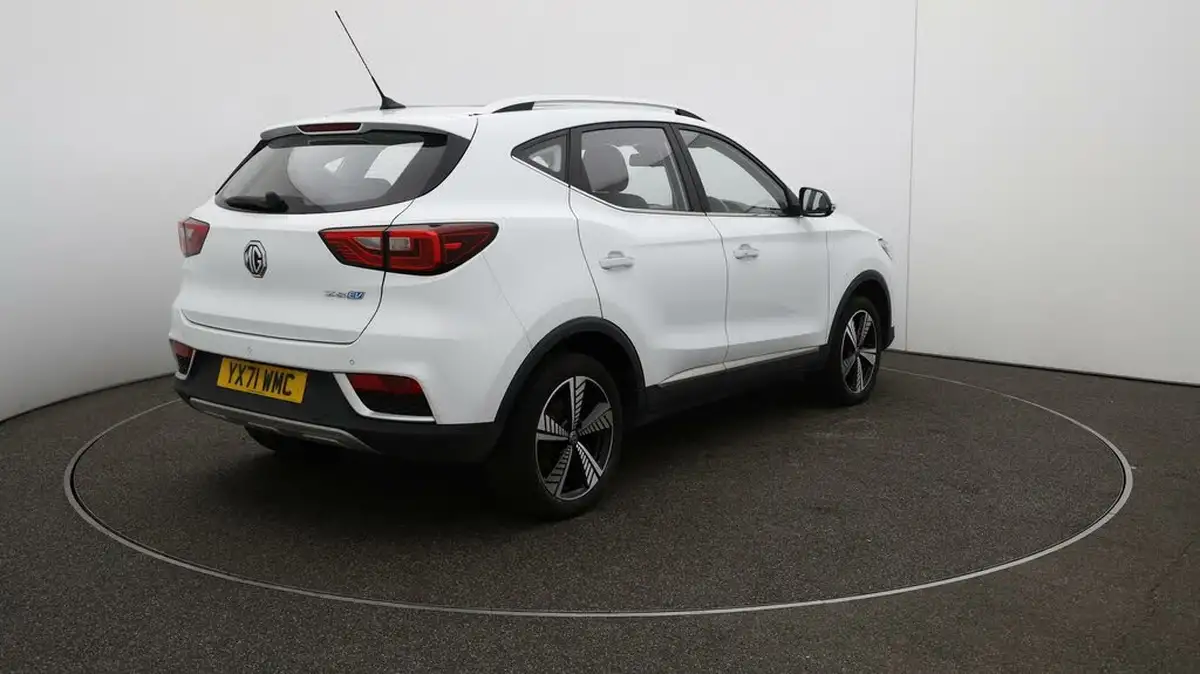 2021-mg-zs-suv-e-exclusive-ev-big-53