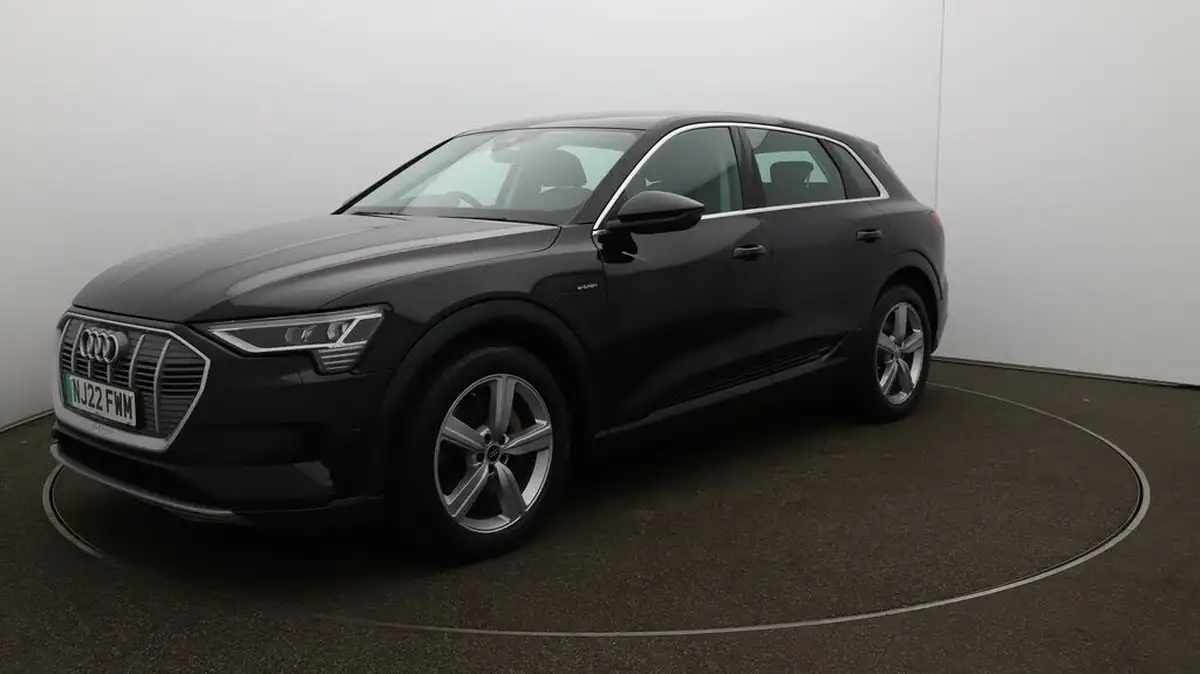2022-audi-e-tron-55e-technik-station-wagon-big-3