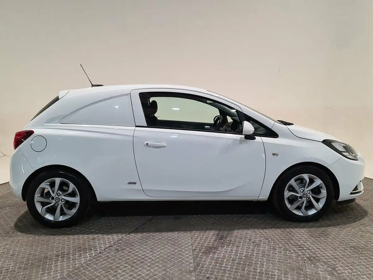 2017-vauxhall-corsavan-13cdti-sportive-big-14