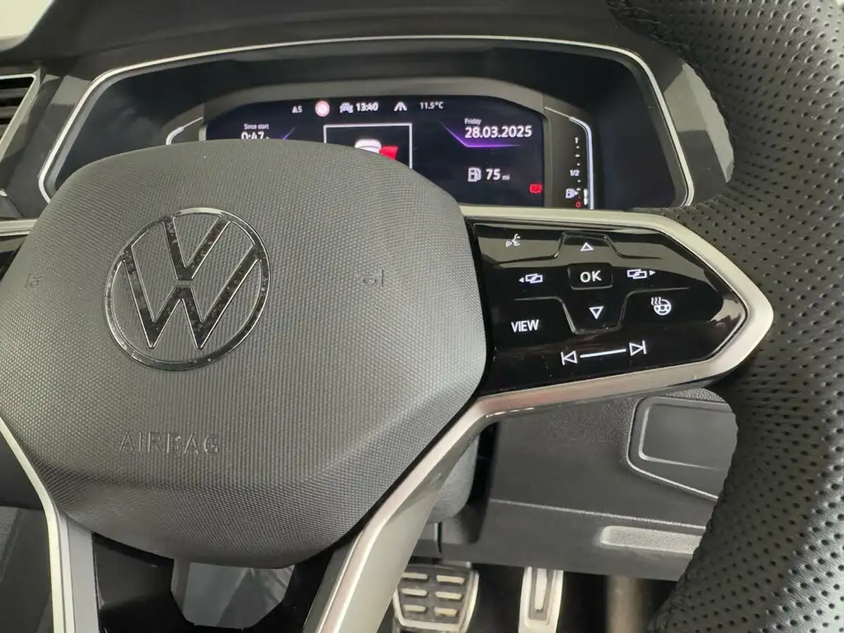 2021-volkswagen-tiguan-15-tsi-r-line-big-28
