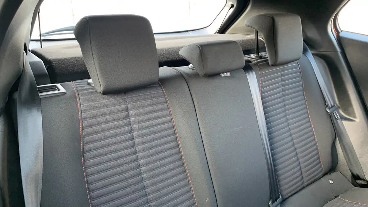 2022-peugeot-2008-suv-12-puretech-active-premium-big-21