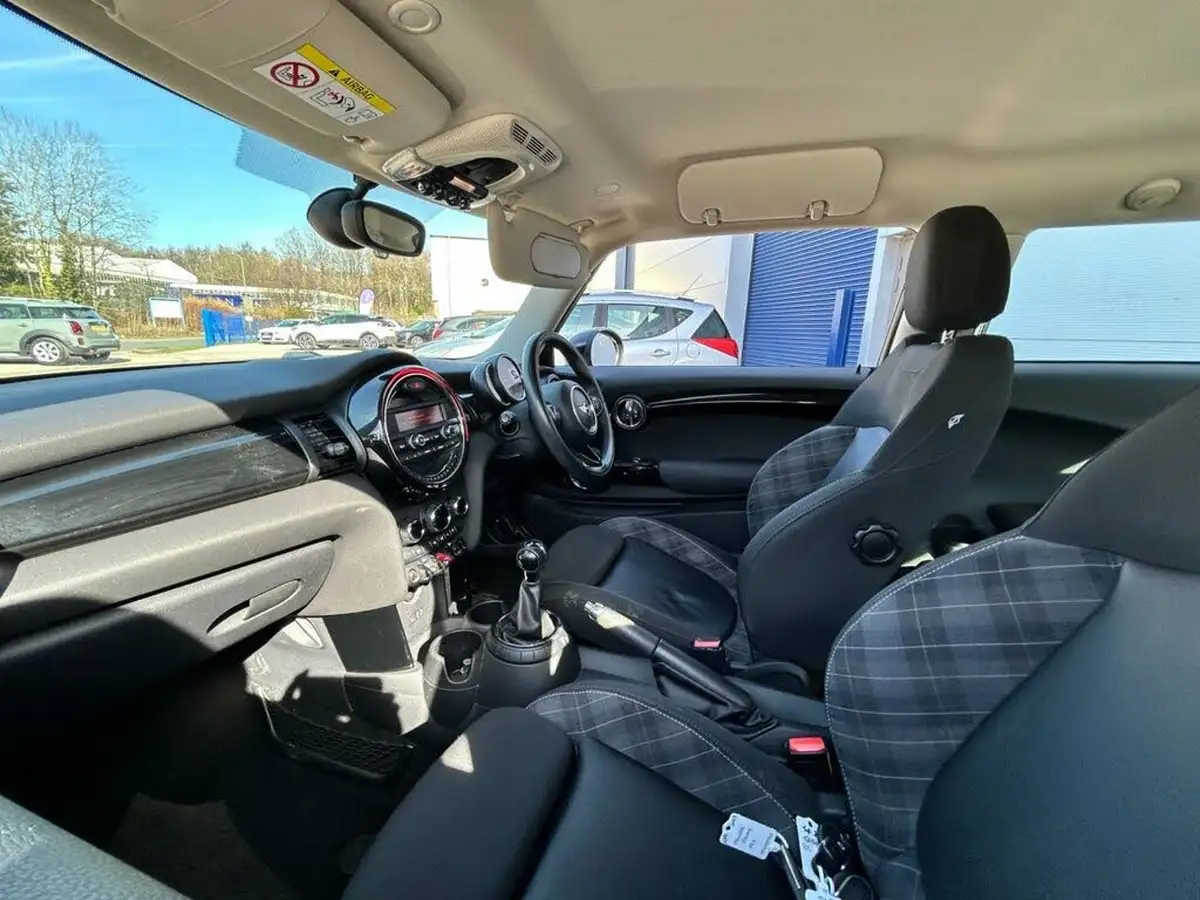 2014-mini-cooper-15-cooper-3d-big-19