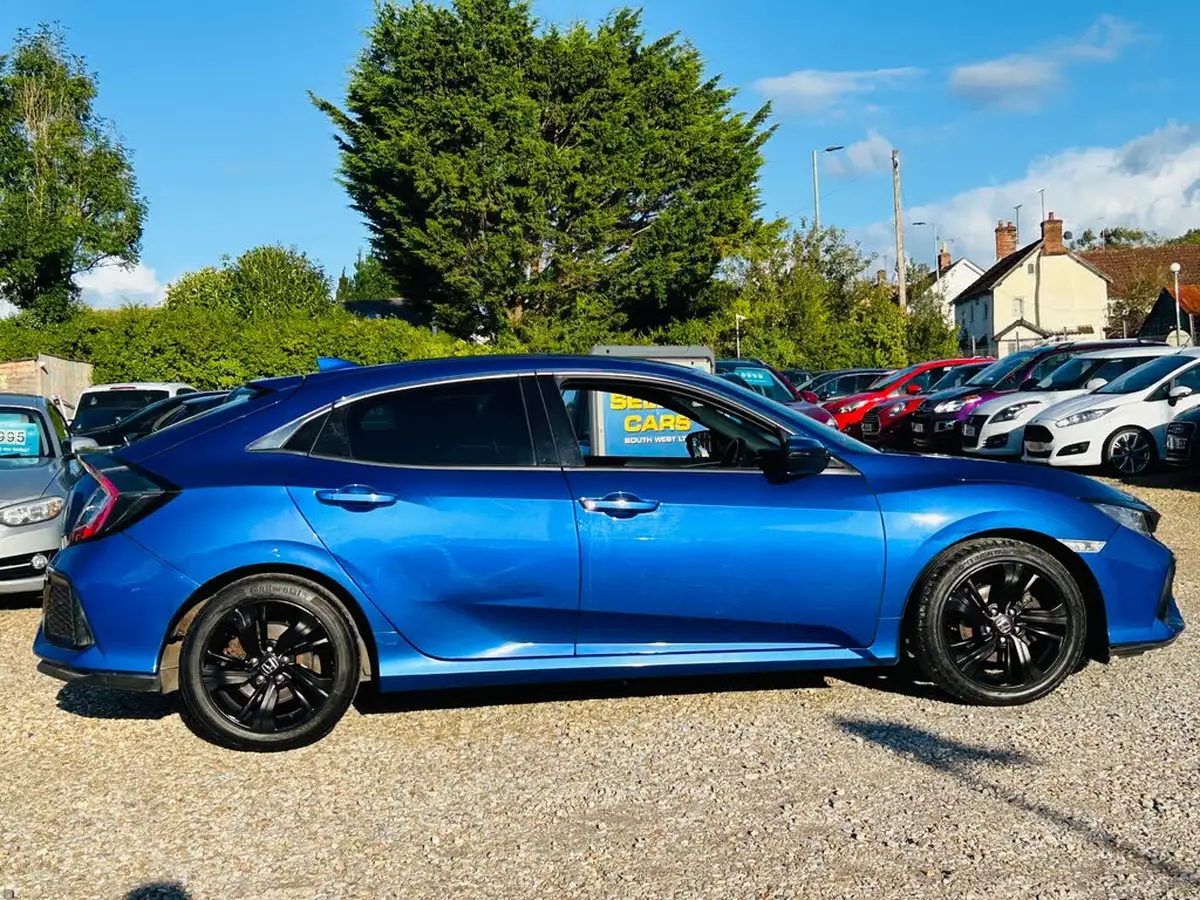 2018-honda-civic-16-i-dtec-sr-hatchback-5d-big-9