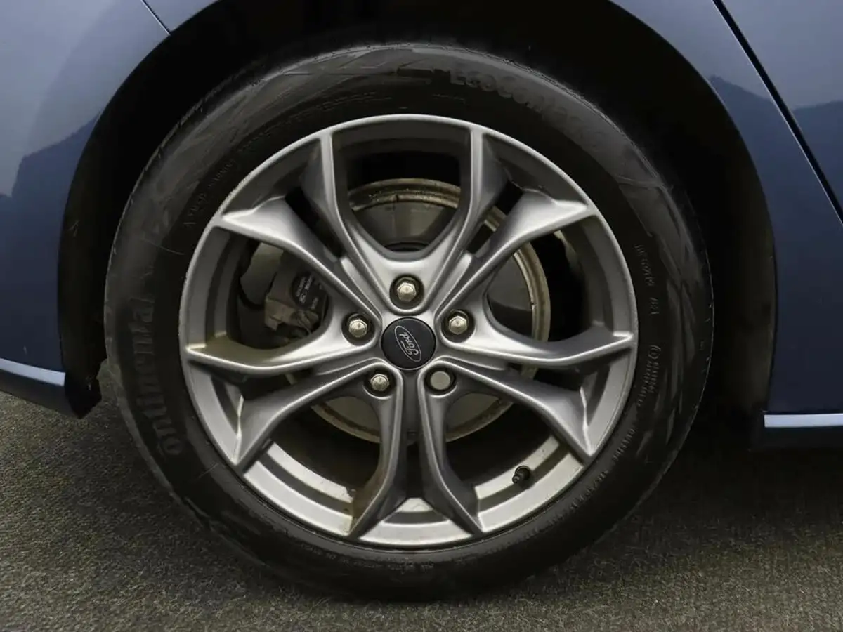 2021-ford-focus-15-st-line-edition-hatchback-big-6