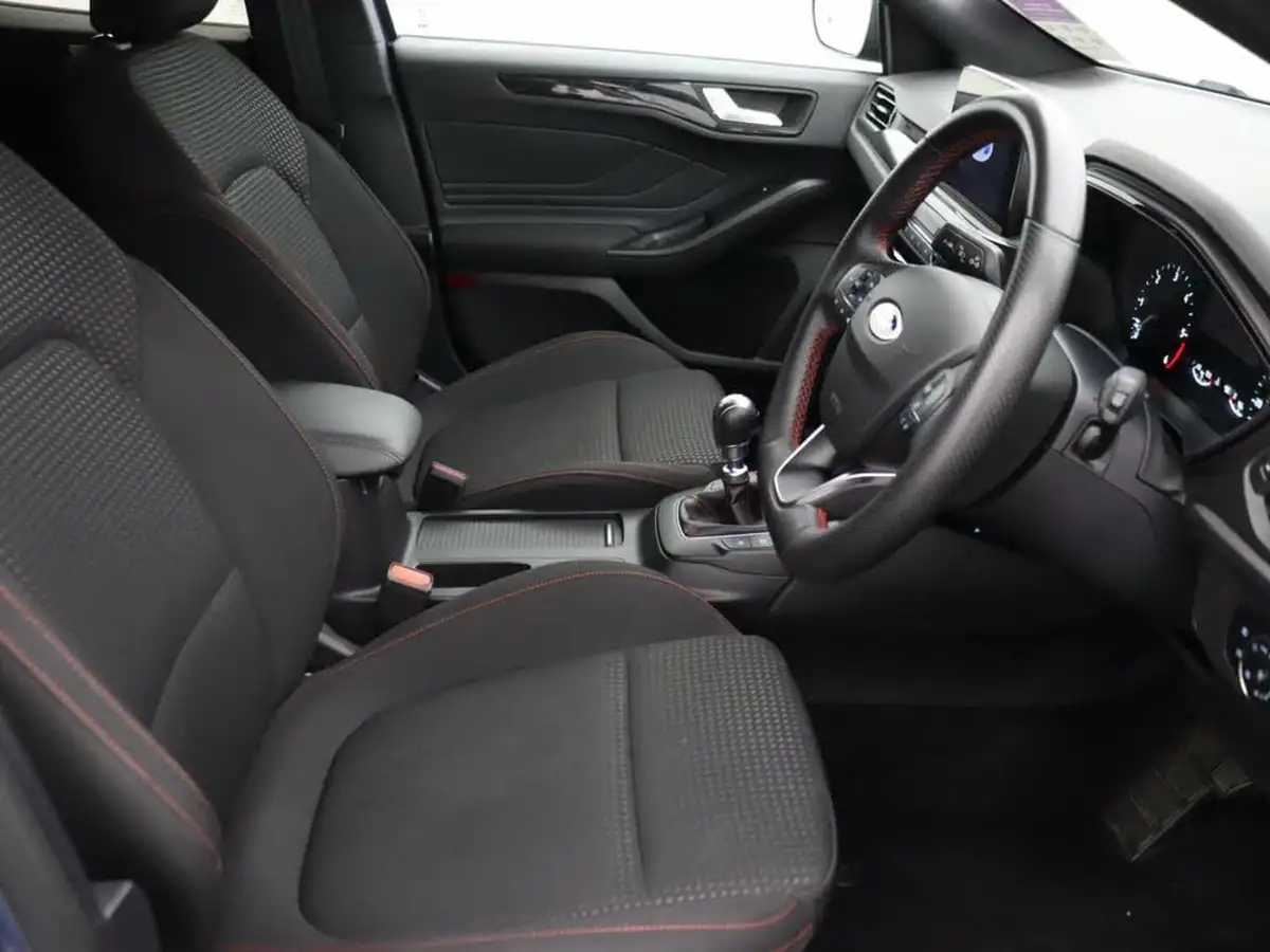 2021-ford-focus-15-st-line-edition-hatchback-big-30