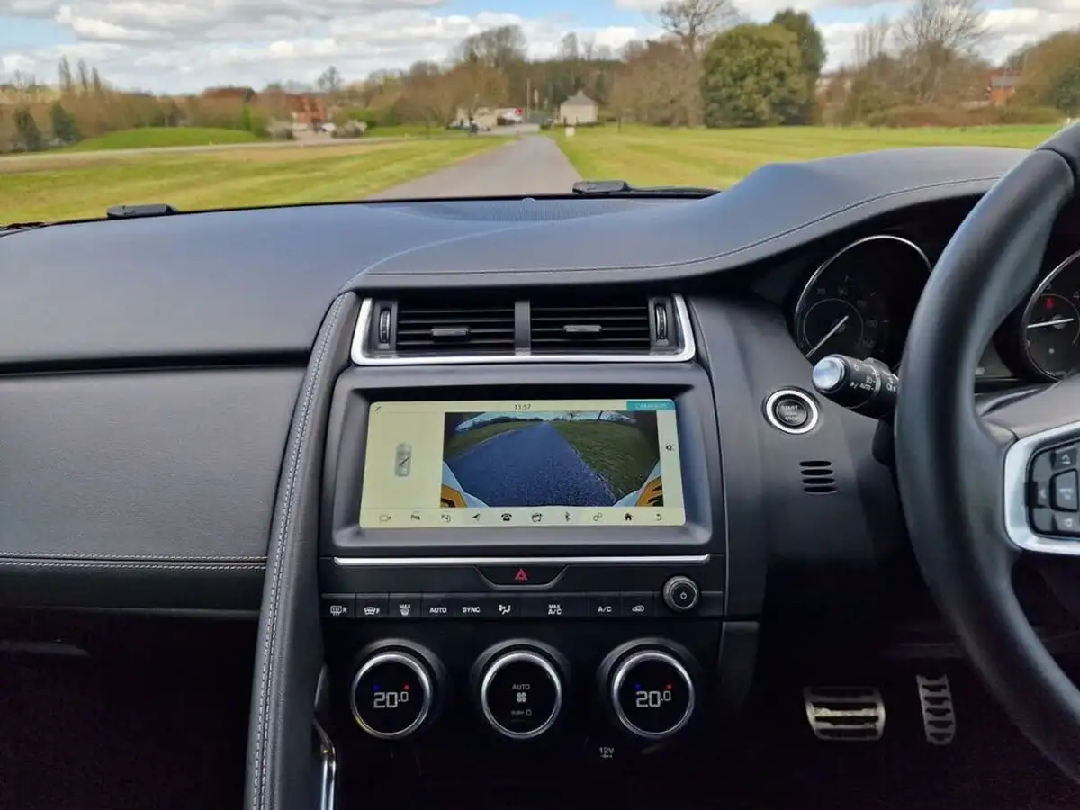 2019-jaguar-e-pace-20-i4d-r-dynamic-se-180ps-awd-auto-big-11