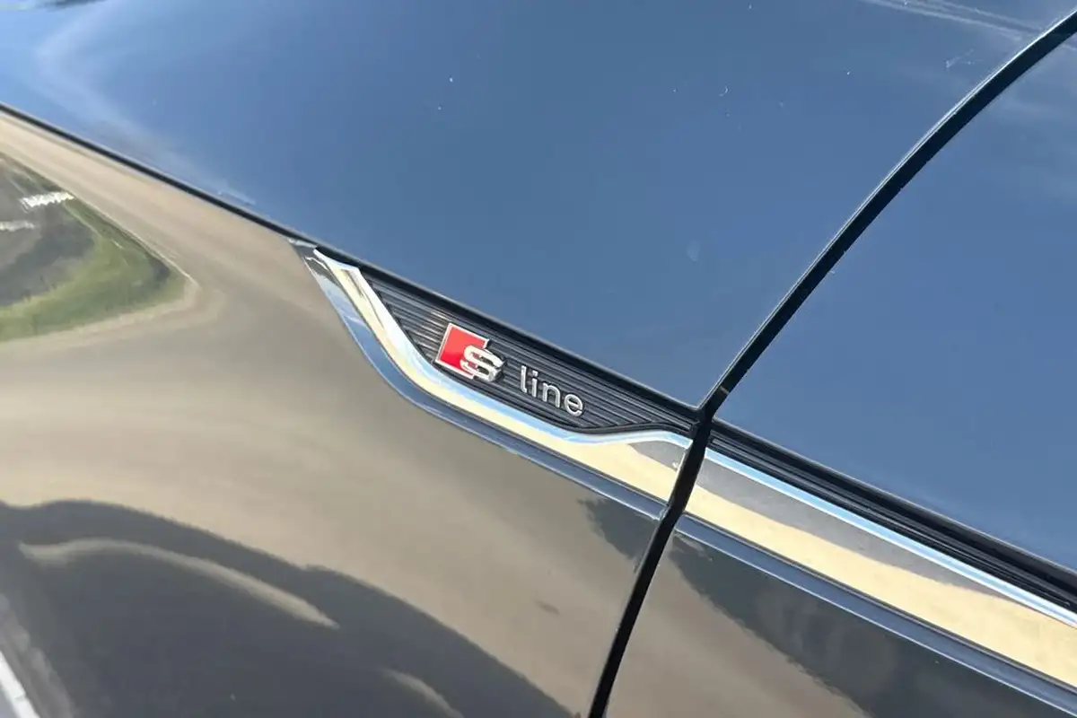 2020-audi-a5-20-35-tfsi-black-edition-coupe-2d-big-37