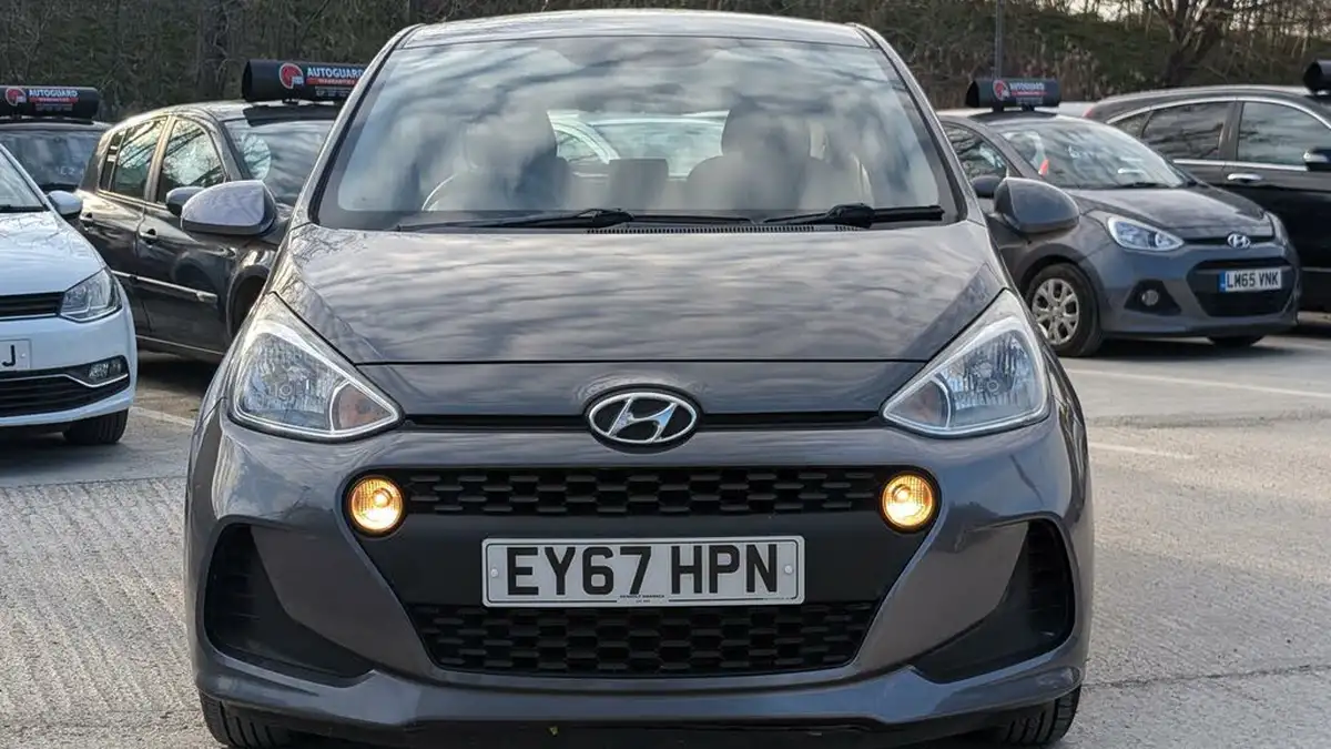 2017-hyundai-i10-10-se-big-1