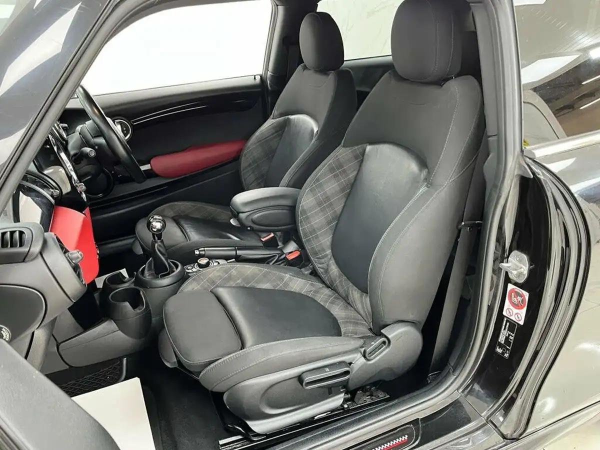 2017-mini-cooper-20-cooper-s-chili-ss-hatchback-3d-big-17