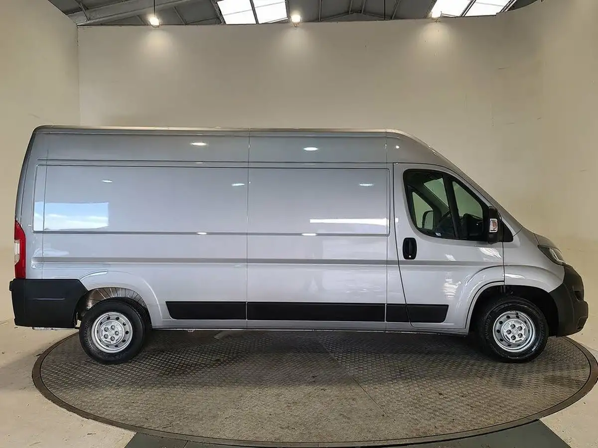 2021-peugeot-boxer-22-bluehdi-professional-335-l3-h2-140bhpeu6dt-panel-big-22