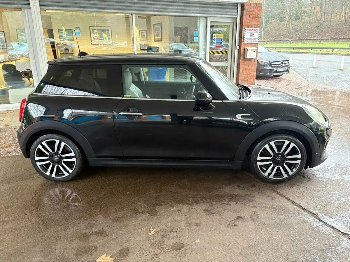 2019-mini-cooper-15-cooper-exclusive-134bhp-hatchback-3d-auto-big-9