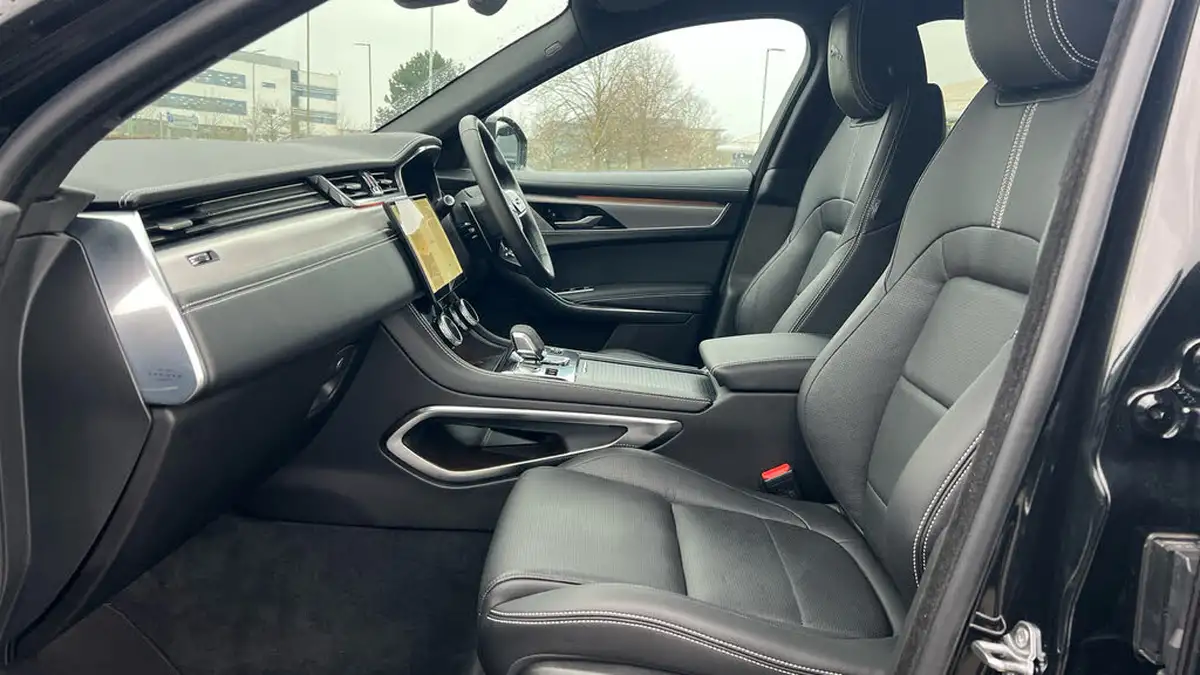 2023-jaguar-f-pace-20-p250-r-dynamic-se-black-big-2