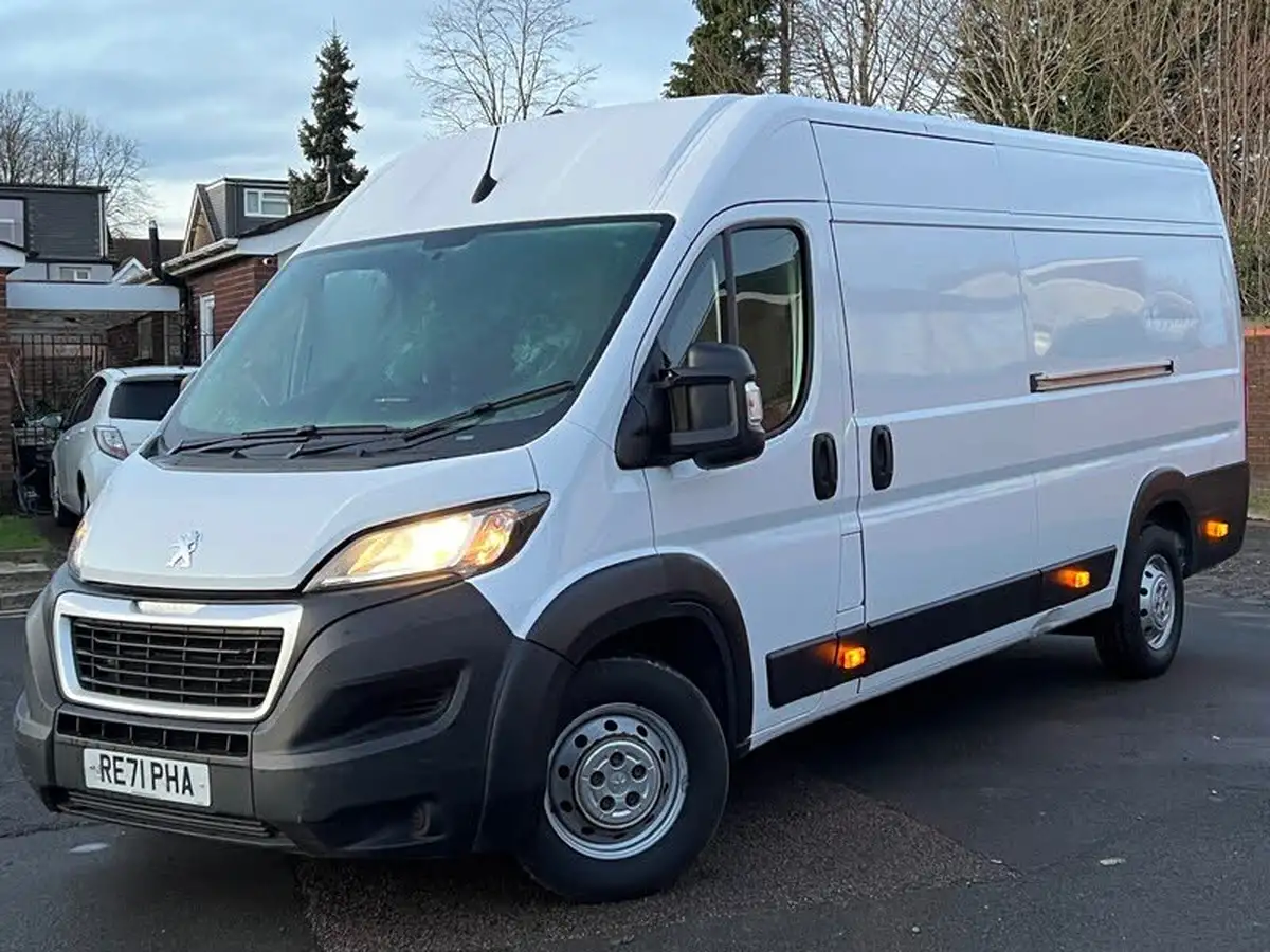 2021-peugeot-boxer-22-bluehdi-professional-435-l4-h2-140bhpeu6dt-big-25