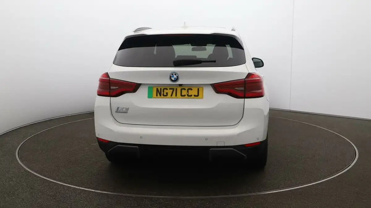 2021-bmw-ix3-e-premier-edition-big-6