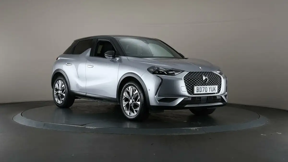 2020-ds-ds-3-crossback-e-tense-ultra-prestige-big-1