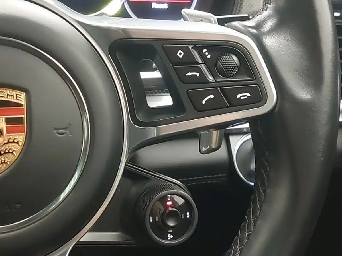 2017-porsche-panamera-40-v8-turbo-sport-turismo-big-13
